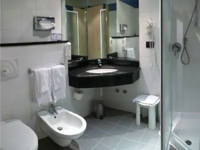 Holiday Inn Express Parma By Ihg Ξενοδοχείο