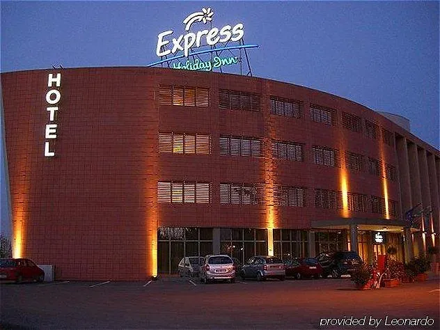 Holiday Inn Express Parma By Ihg Hotel