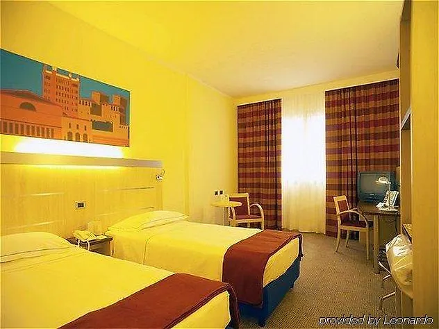 *** Hotel Holiday Inn Express Parma By Ihg Itália